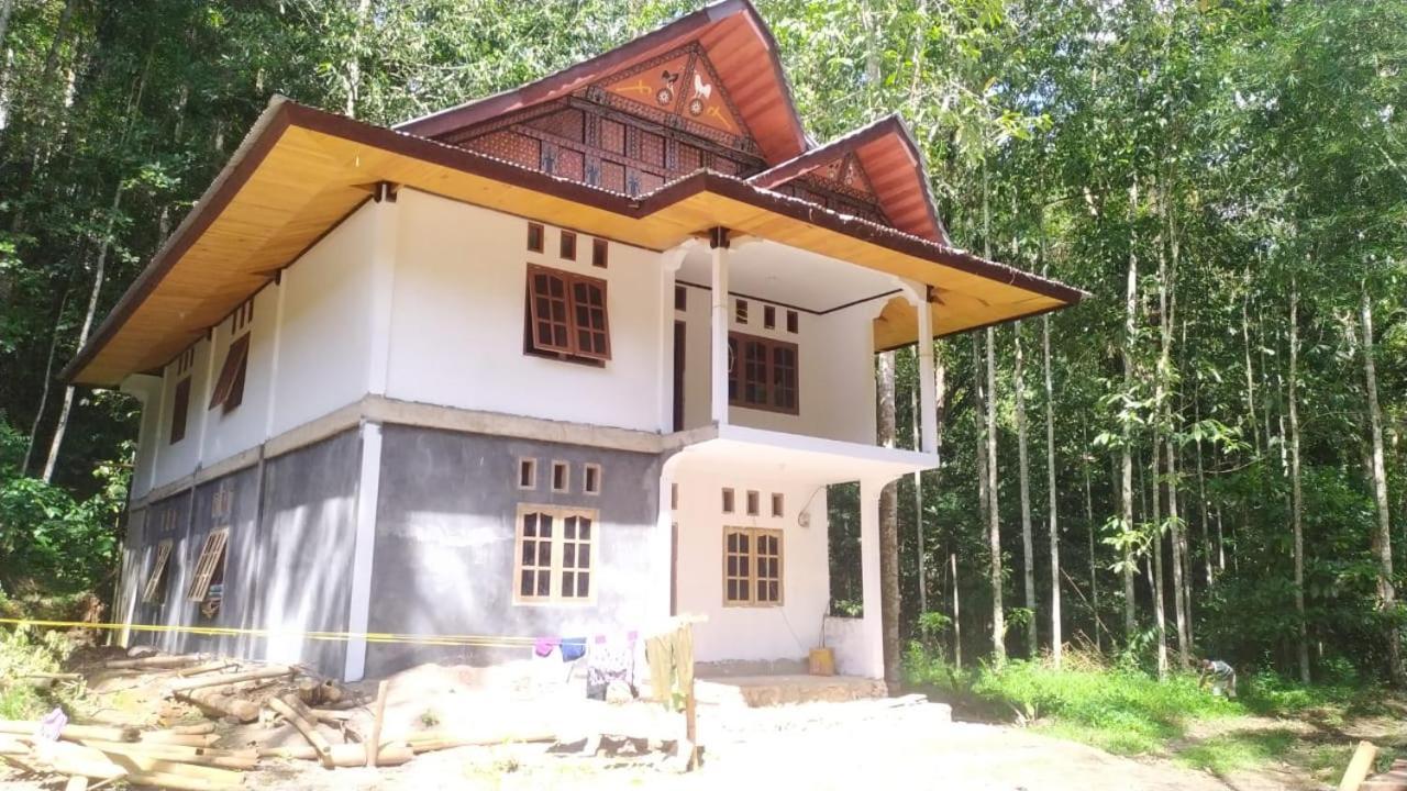 Sugi House Toraja - Villa Penginapan Sewa Harian Рантепао Экстерьер фото